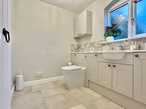 Downstairs W.C.- click for photo gallery